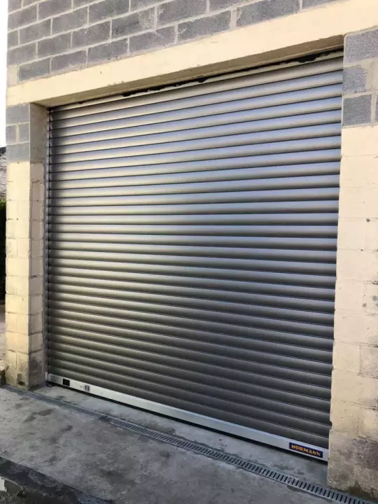 PORTE DE GARAGE ENROULABLE - SOGEFERM - BETHUNE 