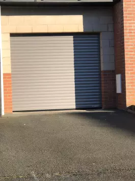 PORTE DE GARAGE ENROULABLE - SOGEFERM - BETHUNE 